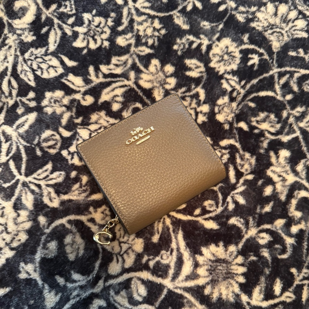 Coach small snap wallet in dark stone